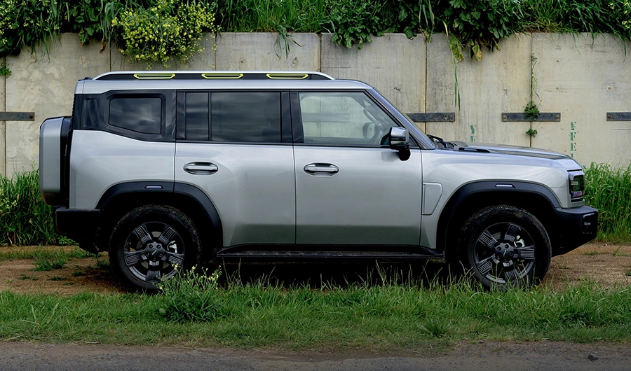 SPACIOUS. CONNECTED. LUXURIOUS.